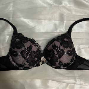 Victoria’s Secret - Body by Victoria Lace Push-up Bra 32B